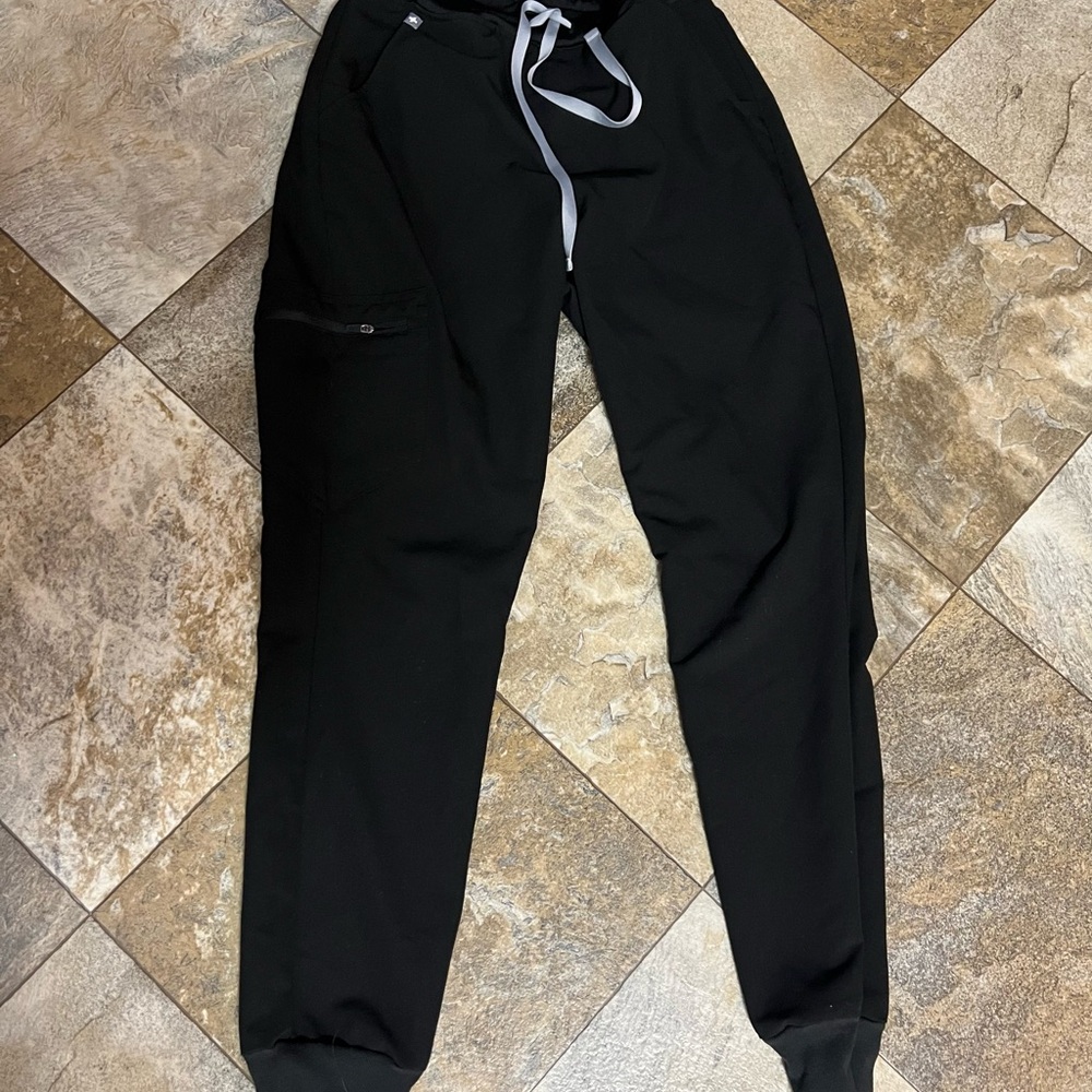 Black FIGS scrubs